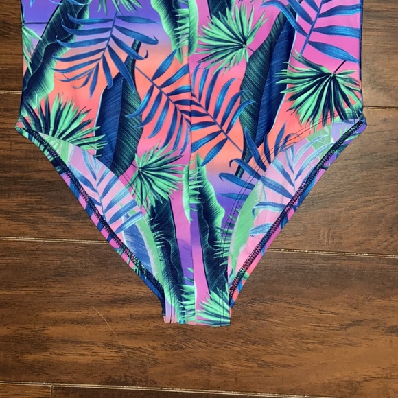 “Miami Baby” Long Sleeved Swimsuit - Size L - Fashion Nova ACCEPTING ALL OFFERS! - Picture 8 of 10